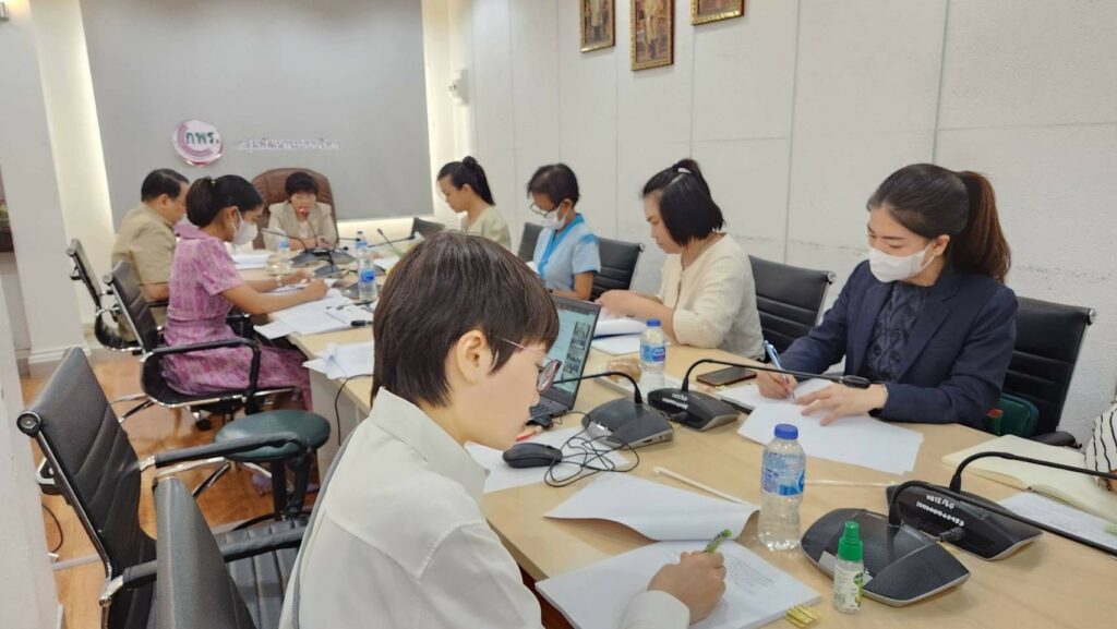 http://line_album_bcp_240408_28